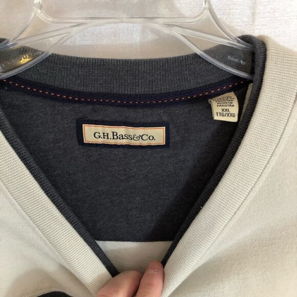 Vintage  G.H. Bass& Co. Long Sleeve Crew Neck Mens 2XLg Beige with Grey Stripe - Picture 4 of 8